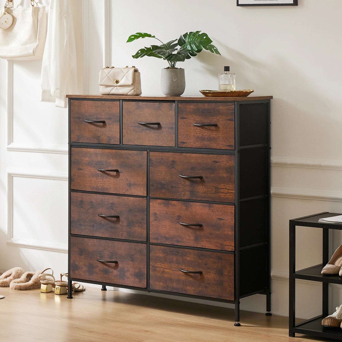 The Harmony Dresser